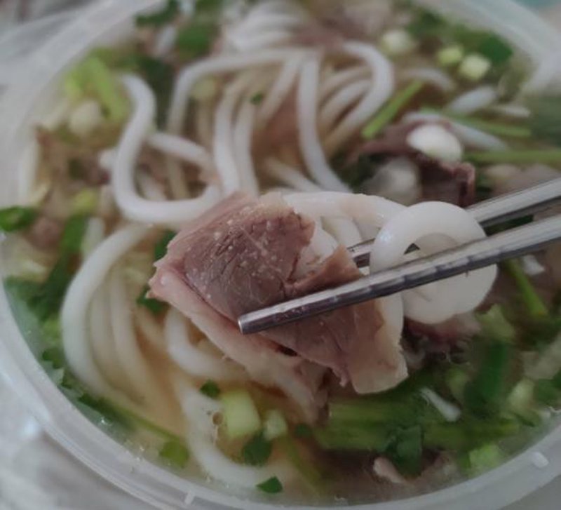 钟山区羊肉粉：味蕾上的传统美食
