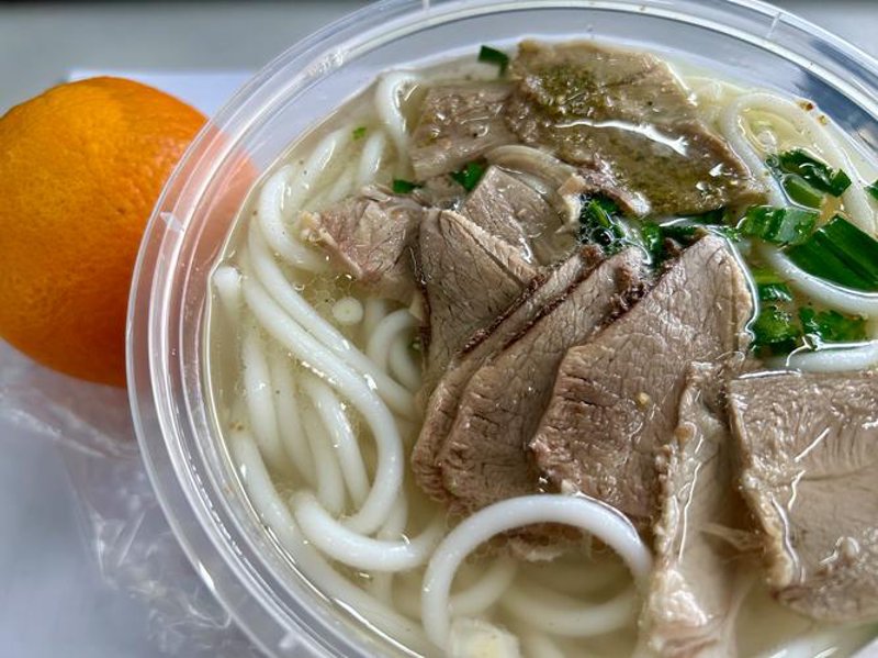 连记羊肉粉：重庆街头的一抹温情